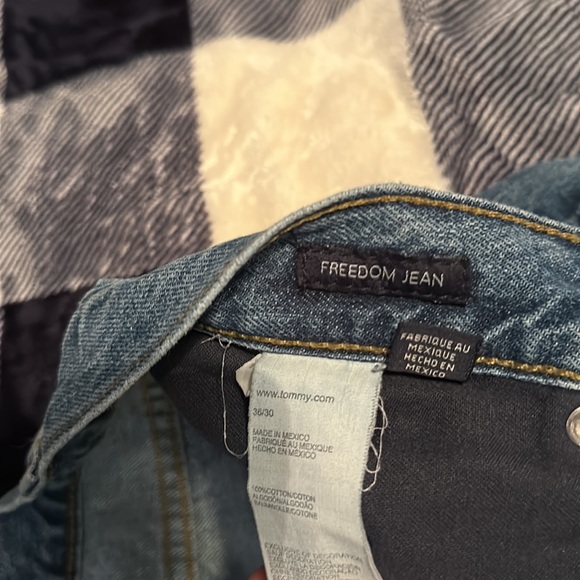 Tommy Hilfiger Jeans, 36x30 - Picture 3 of 4